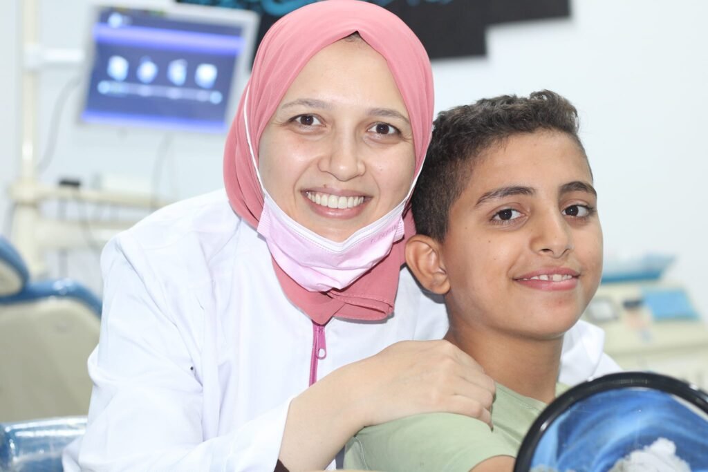 دكتورة/ أميرة عبدالهادى أخصائي طب وجراحة الفم والأسنان
(القصر العينى)