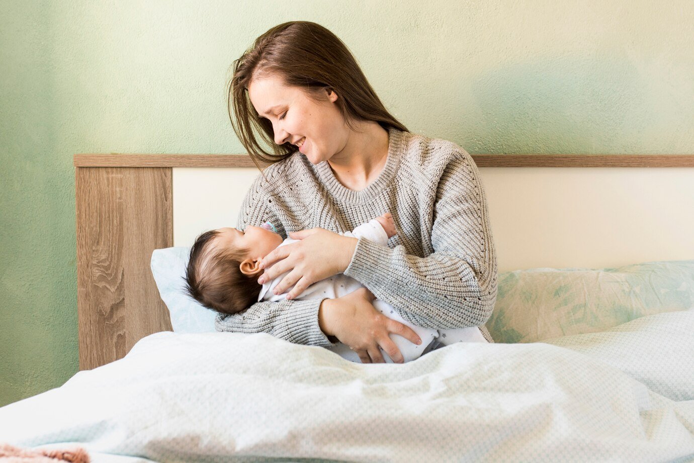 الرضاعة الطبيعية : فوائد صحية للطفل والأم